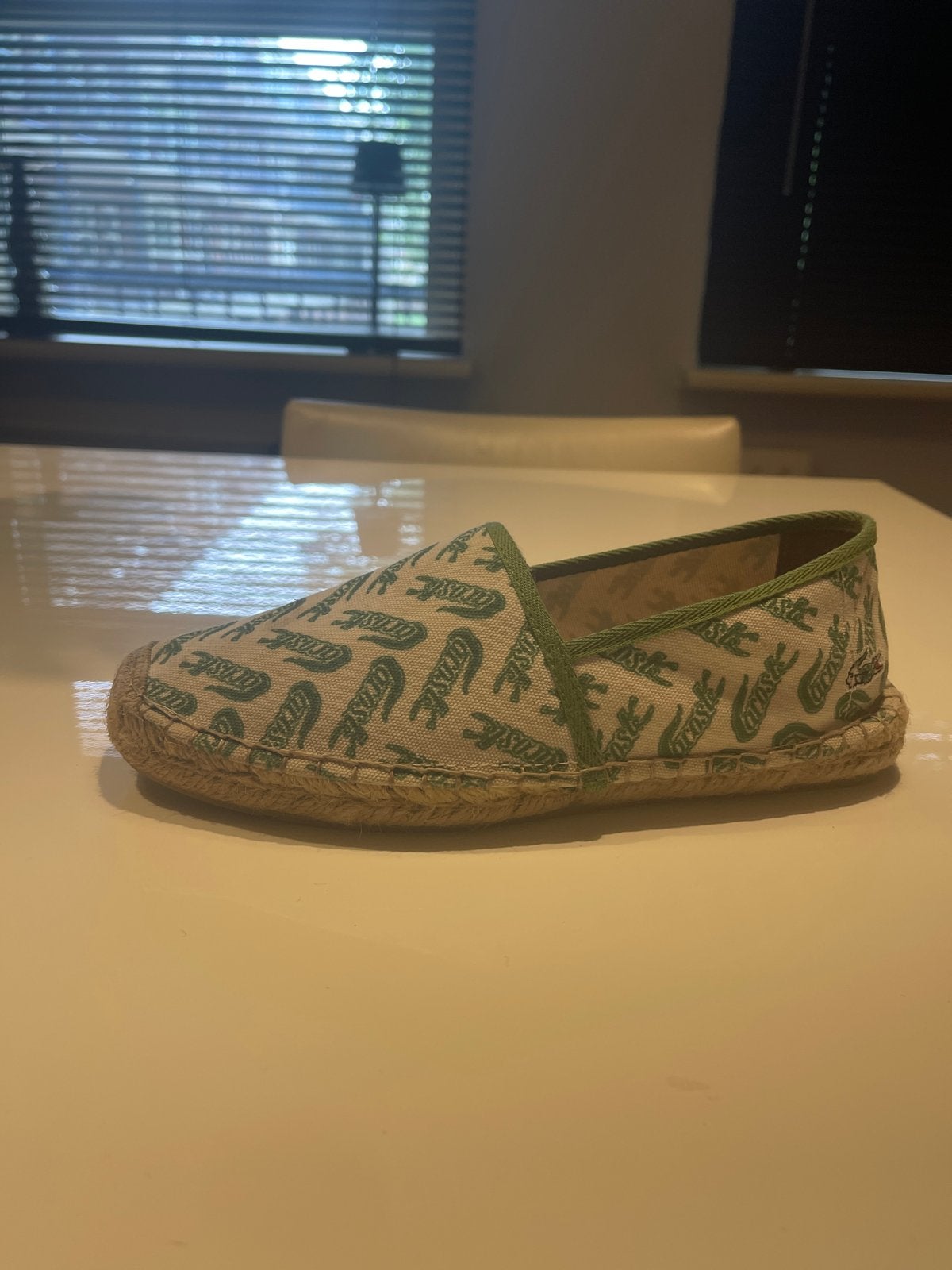 Lacoste Espadrilles - Zo goed als nieuw, Kleding | Heren, Schoenen, Ophalen of Verzenden, Zo goed als nieuw, Wit, Espadrilles of Moccasins