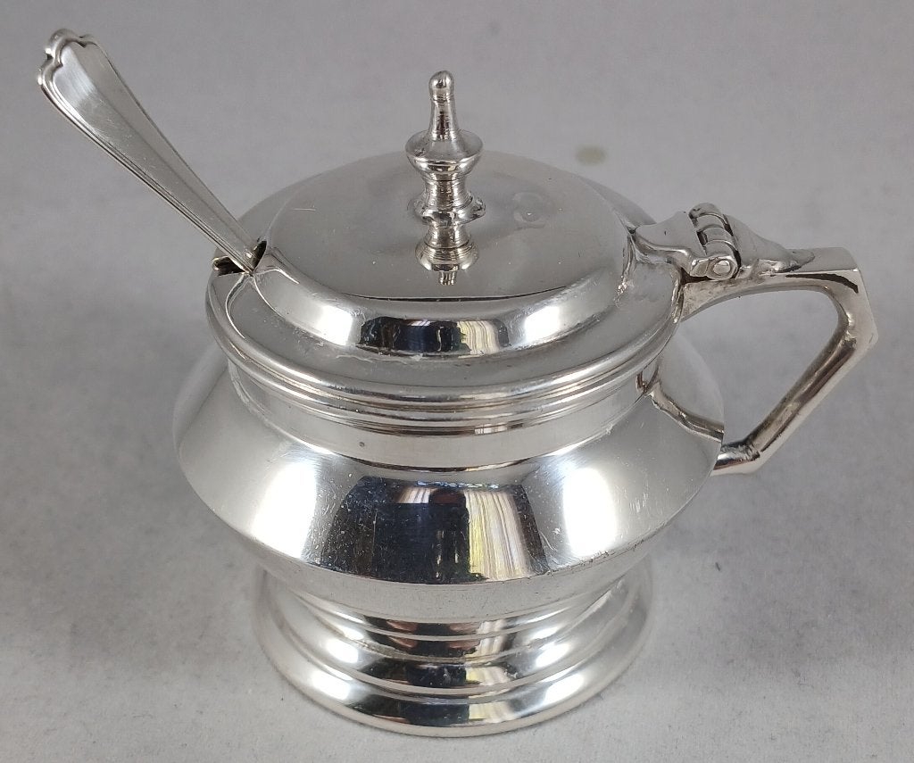 Zilveren mosterd- of zoutvaatje antiek 925 zilver Engeland, Ophalen of Verzenden, Zilver