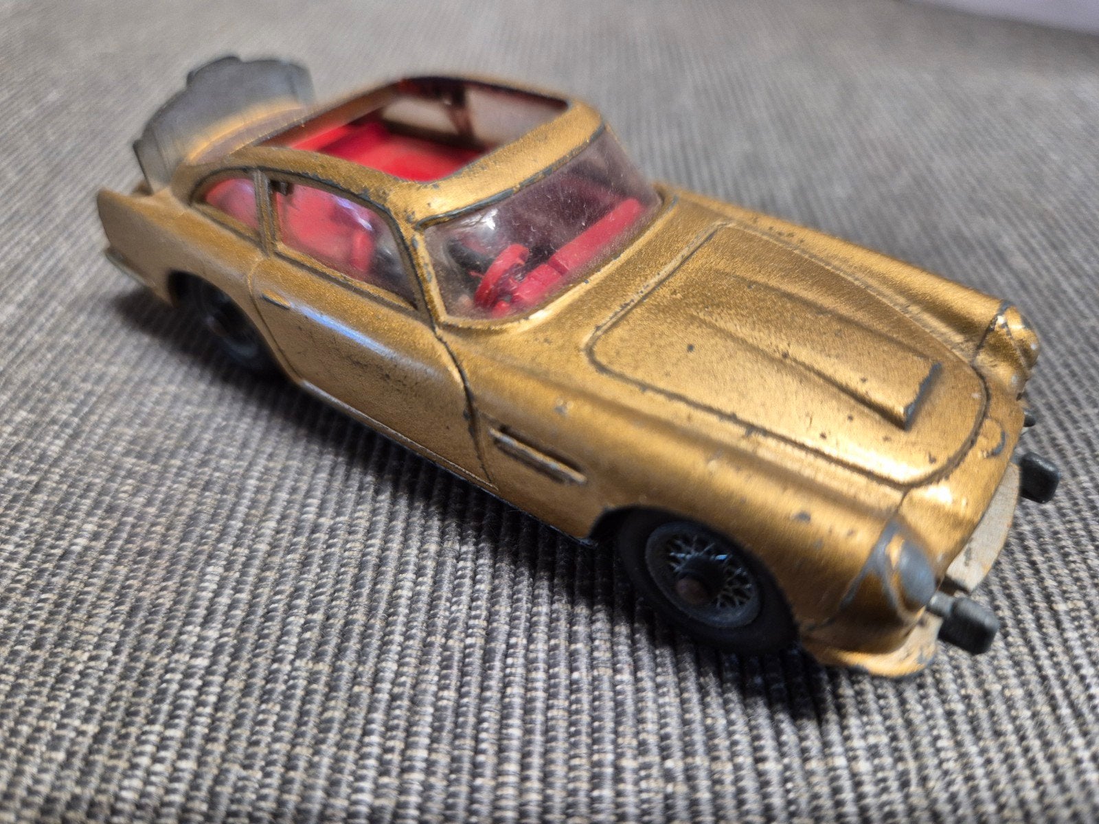 Corgi Toys James Bond Aston Martin DB5 Goldfinger, Ophalen of Verzenden, Gebruikt, Auto