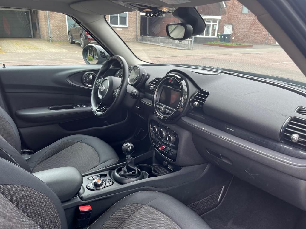 Mini CLUBMAN 1.5 ONE SALT BUSINESS / NAVI / BLUETOOTH / CRUI, Auto's, Gebruikt, Zwart, Handgeschakeld, 3 cilinders
