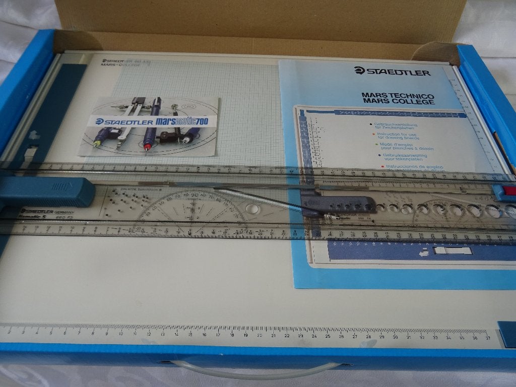 Staedtler A3 tekenbord nieuw in doos tekenplaat tekenen, Hobby en Vrije tijd, Ophalen of Verzenden, Nieuw, Overige typen