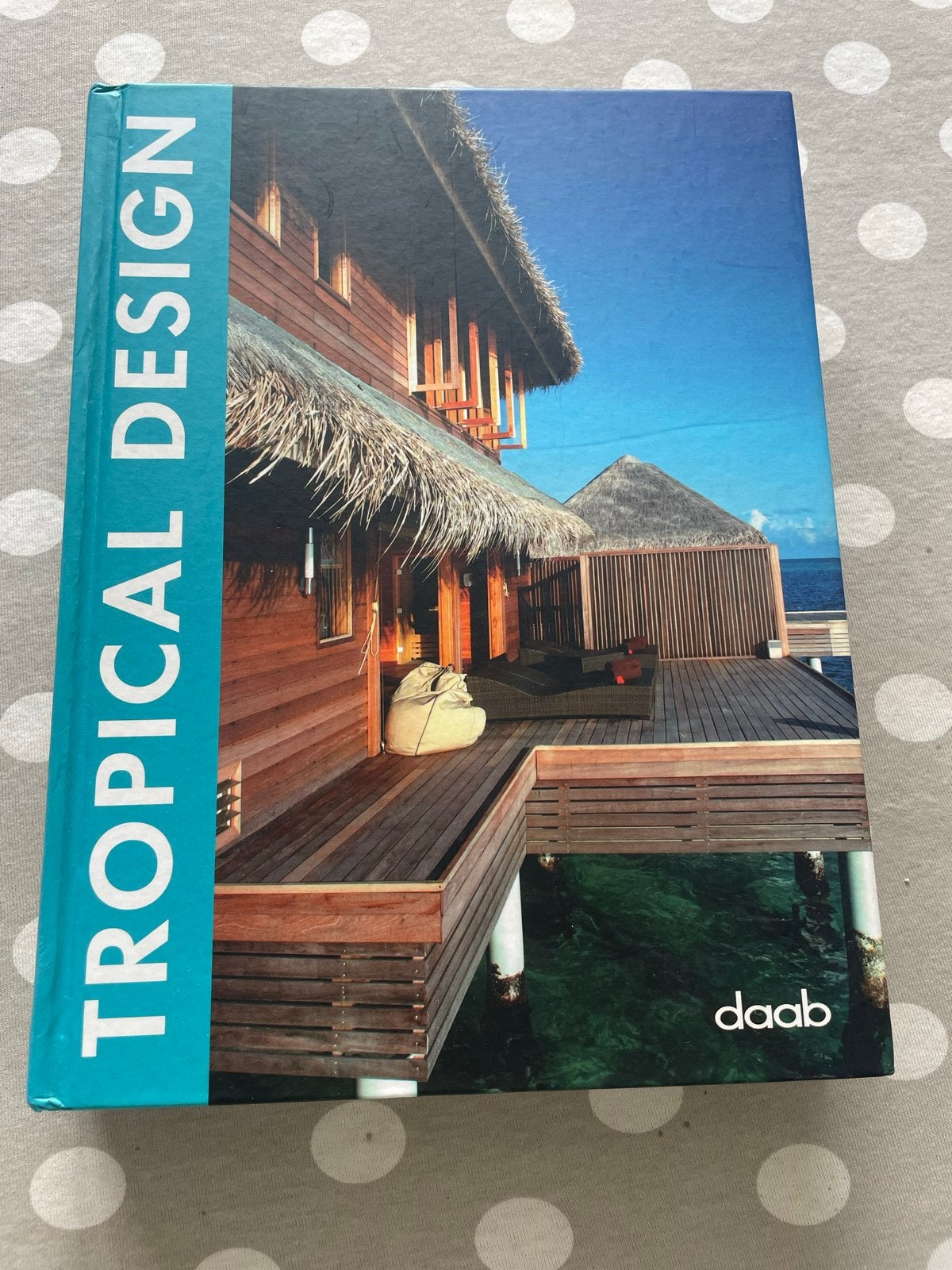 Tropical Design - Inspiratieboek voor architectuur en design, Ophalen of Verzenden, Zo goed als nieuw, Architectuur algemeen