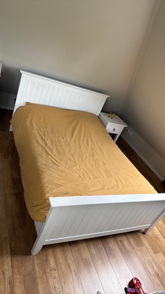 Bed, Eenpersoons, Wit, Zo goed als nieuw, Hout
