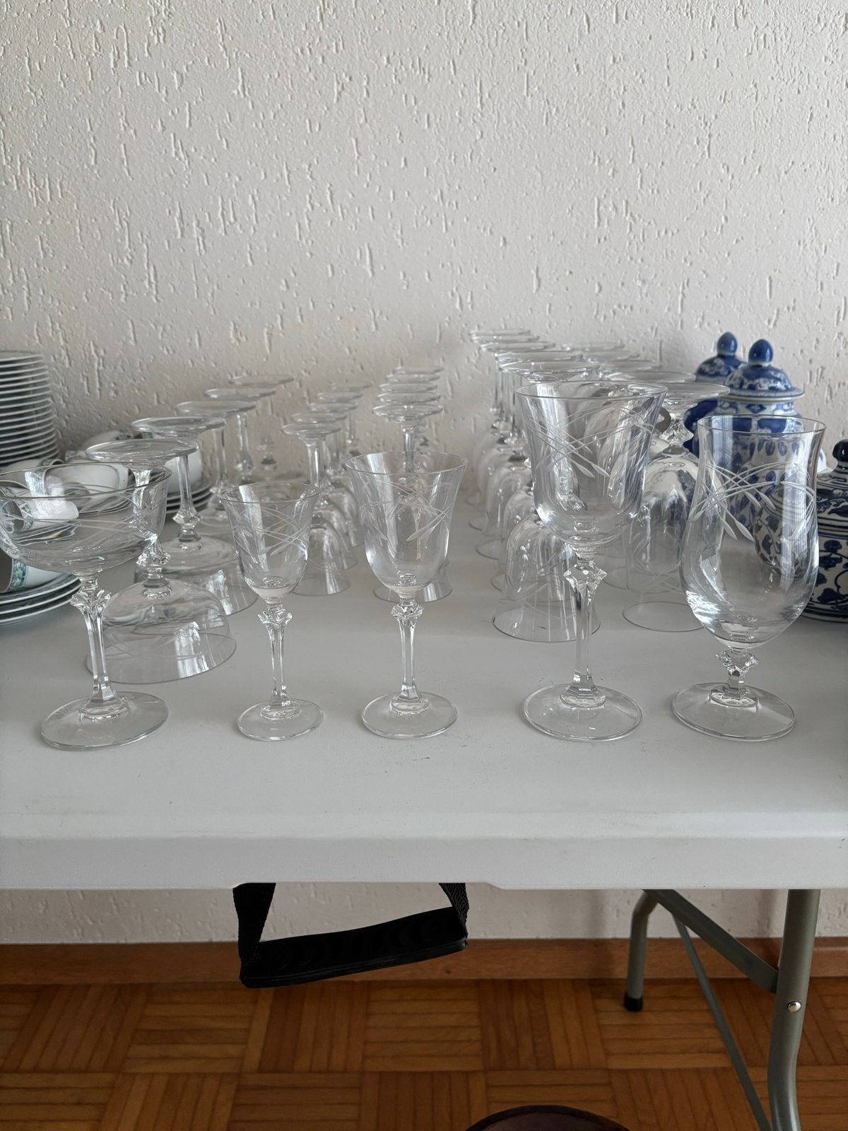 Prachtig Glasservies met Gravering - Diverse Glazen, Ophalen