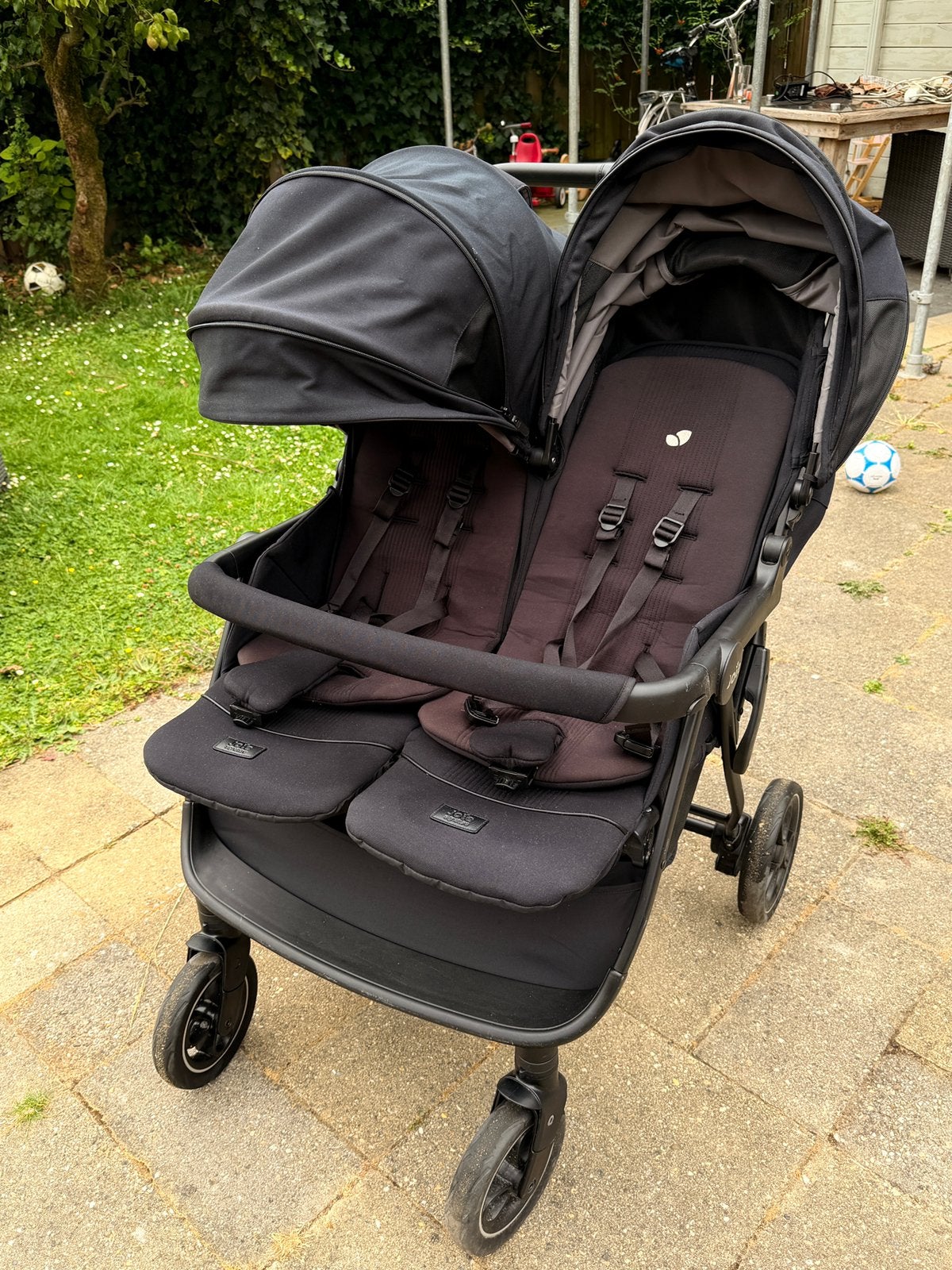 Joie Signature Estrella Duo Buggy – Zwart – Zeer nette staat, Kinderen en Baby's, Buggy's, Ophalen, Zo goed als nieuw, Verstelbare rugleuning