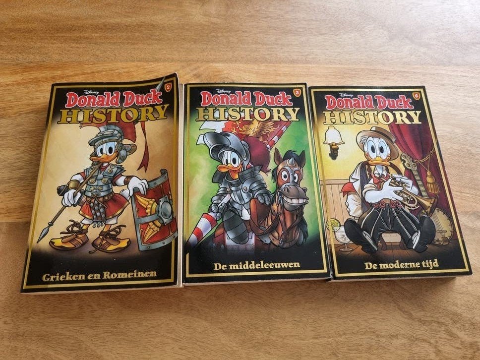 Grote collectie Donald Duck stripboeken en specials, Boeken, Stripboeken, Meerdere stripboeken, Ophalen of Verzenden, Gelezen