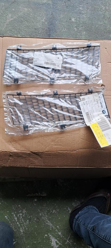 Bmw e24 6serie 628/635 motorkap roosters (nieuw) nos, Ophalen of Verzenden, Nieuw