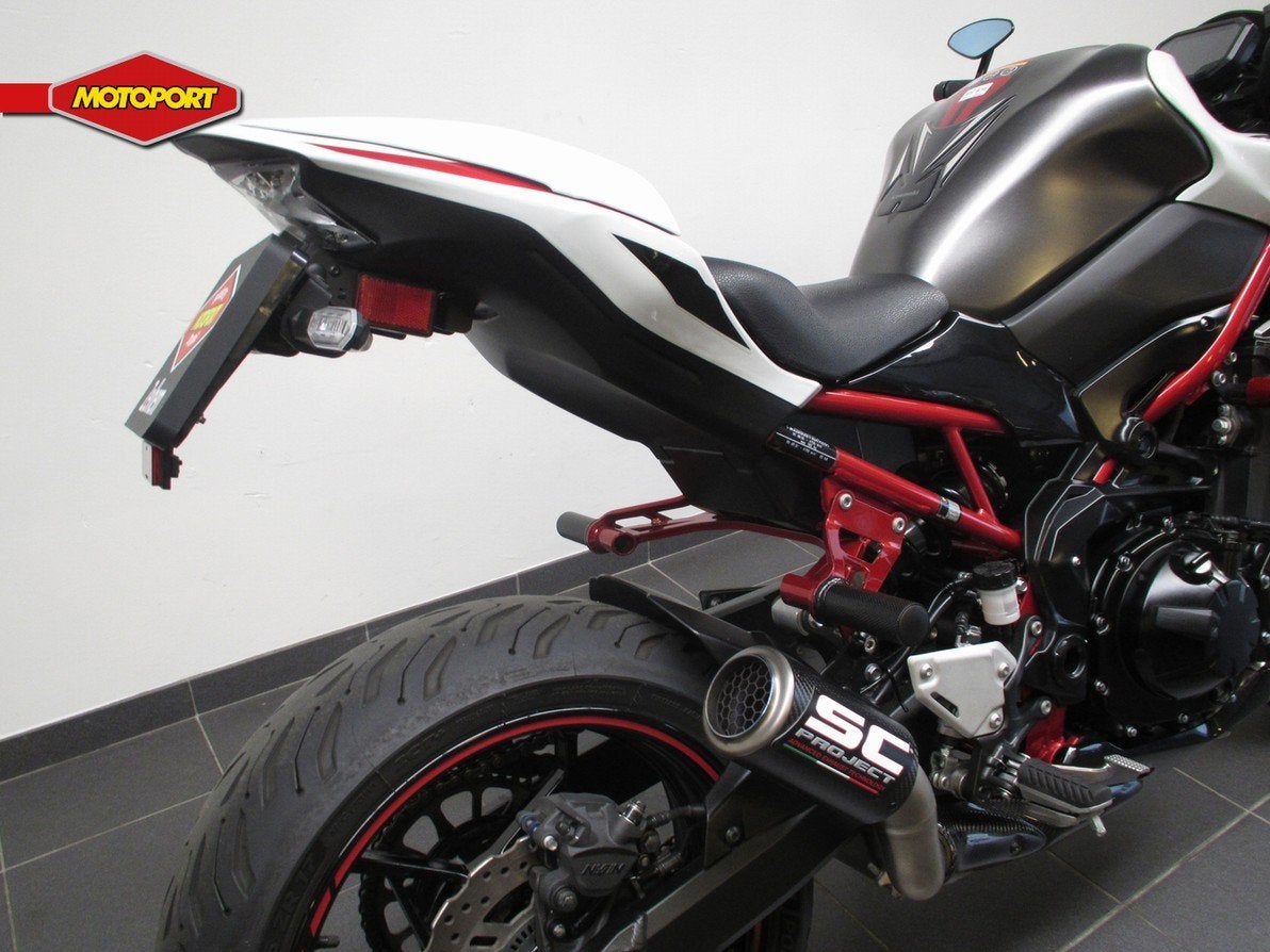 Kawasaki Z 900 (bj 2022), Bedrijf, Info@kawasaki.nl, Meer dan 35 kW, Jacobus Spijkerdreef 1-3
2132 PZ  Hoofddorp, NL