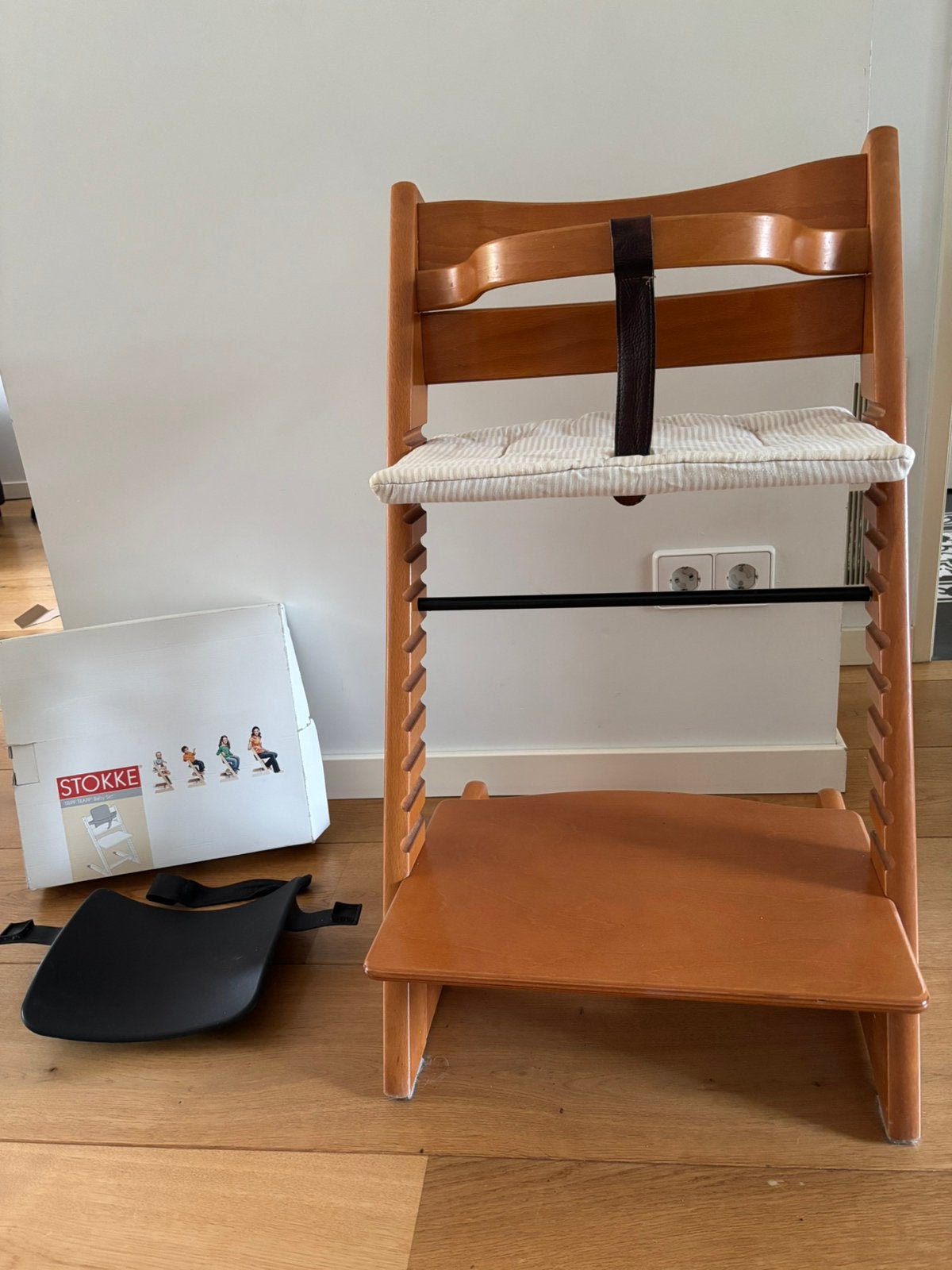Stokke Tripp Trapp met verkleinset/babyset, Kinderen en Baby's, Kinderstoelen, Ophalen, Gebruikt, Meegroeistoel, Aanschuifbaar