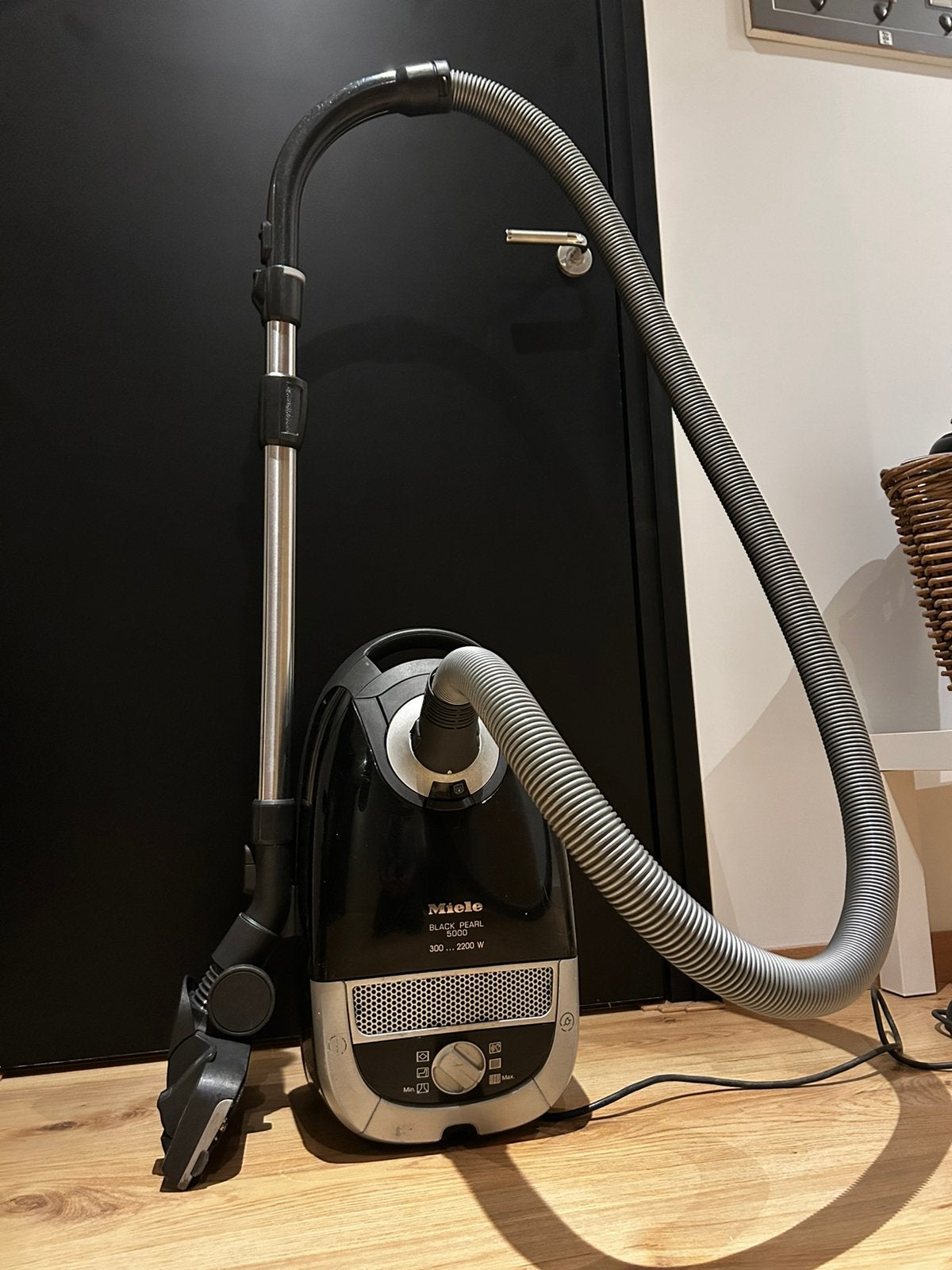 Miele Black Pearl 2200 Watt stofzuiger, Gebruikt, Inclusief accessoires, Miele, 2000 watt of meer