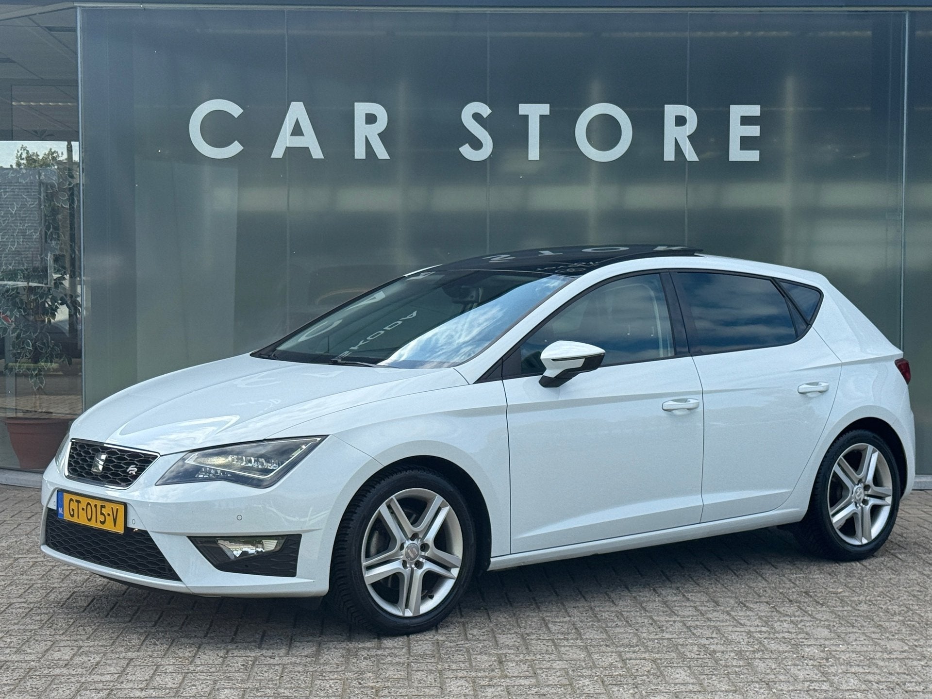 Seat Leon 1.4 TSI 150PK DSG FR Pano|Navi|Camera|Carplay, Auto's, Gebruikt, 4 cilinders, 150 pk, Leon