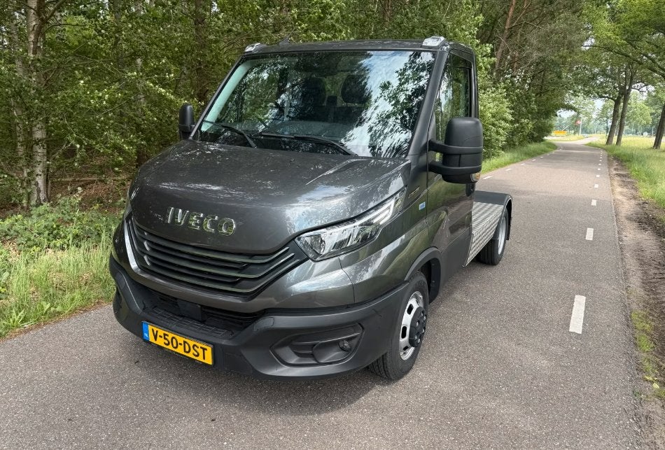 Iveco Daily 40C 2024 trekker / traktor / tractor, Euro 6, 4 cilinders, Iveco, Origineel Nederlands