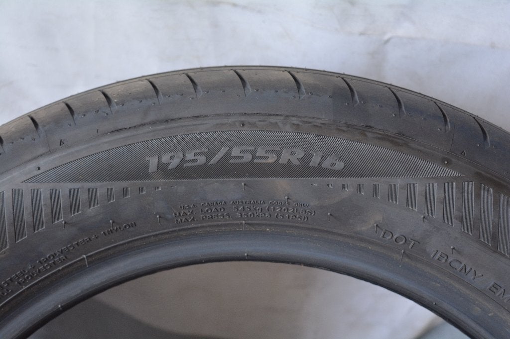 4x Nieuwe Zomerband Laufenn S Fit2 195 55R16 (D11), Ophalen, 16 inch, Nieuw, Band(en)