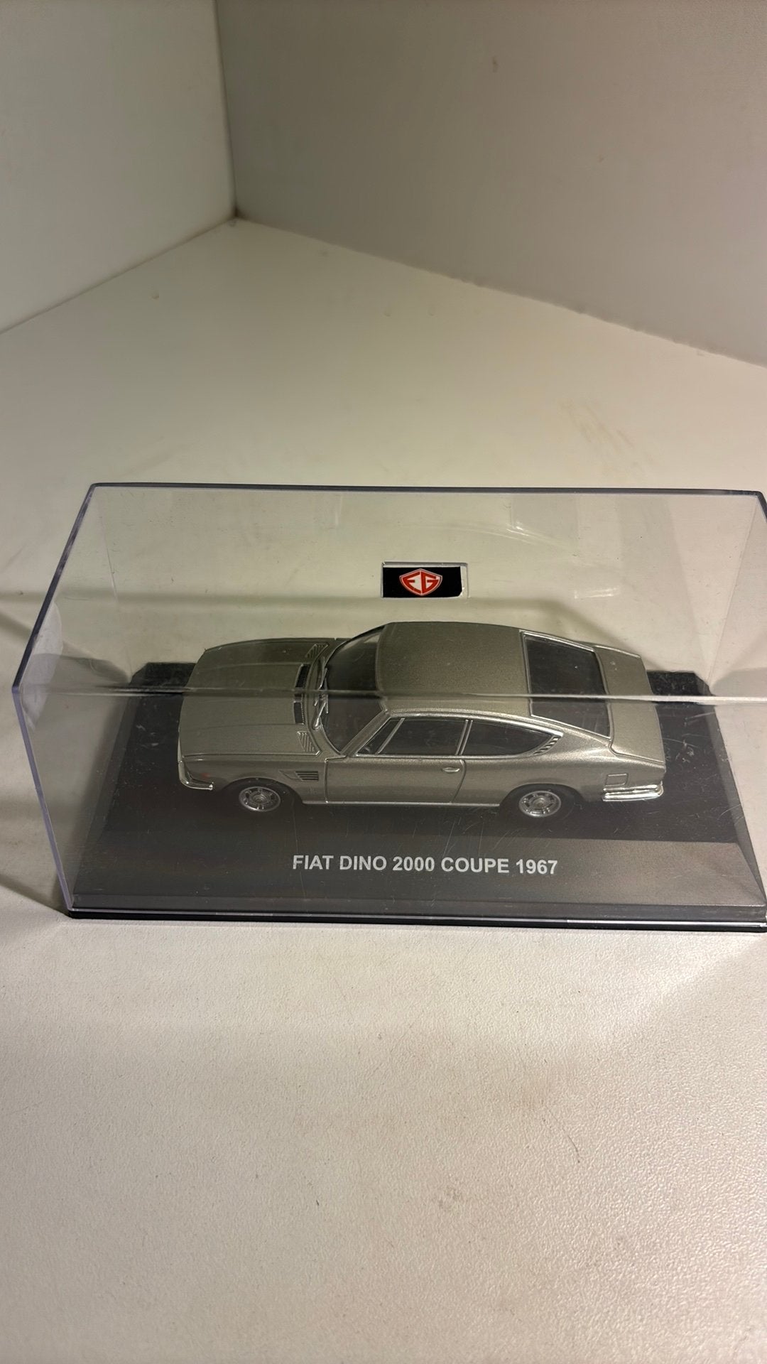 Fiat dino 2000 coupe 1967 EG 1.43, Overige merken, Auto, Ophalen of Verzenden, A