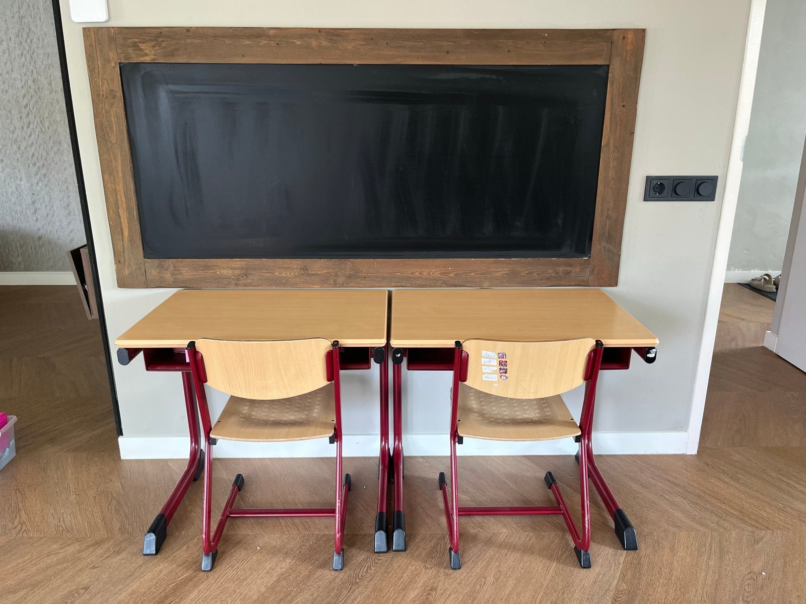 Set van 2 schoolbureaus met stoelen - Gebruikt, Ophalen, Gebruikt, Hout, Schoolbureau