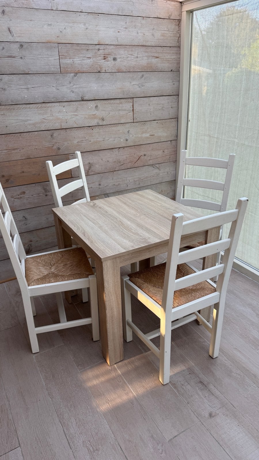 Eettafel met 4 stoelen - Gebruikt. 80x80 cm tafel, Ophalen, Gebruikt, Vierkant, 50 tot 100 cm