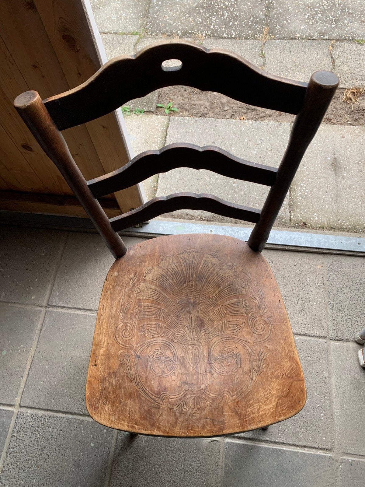 Houten stoel gratis afhalen, Ophalen