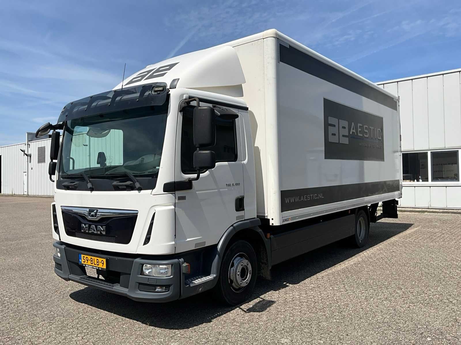 2018 MAN TGL8.180 Bakwagen met laadklep, Auto's, Vrachtwagens, Euro 6, Bedrijf, Te koop, MAN