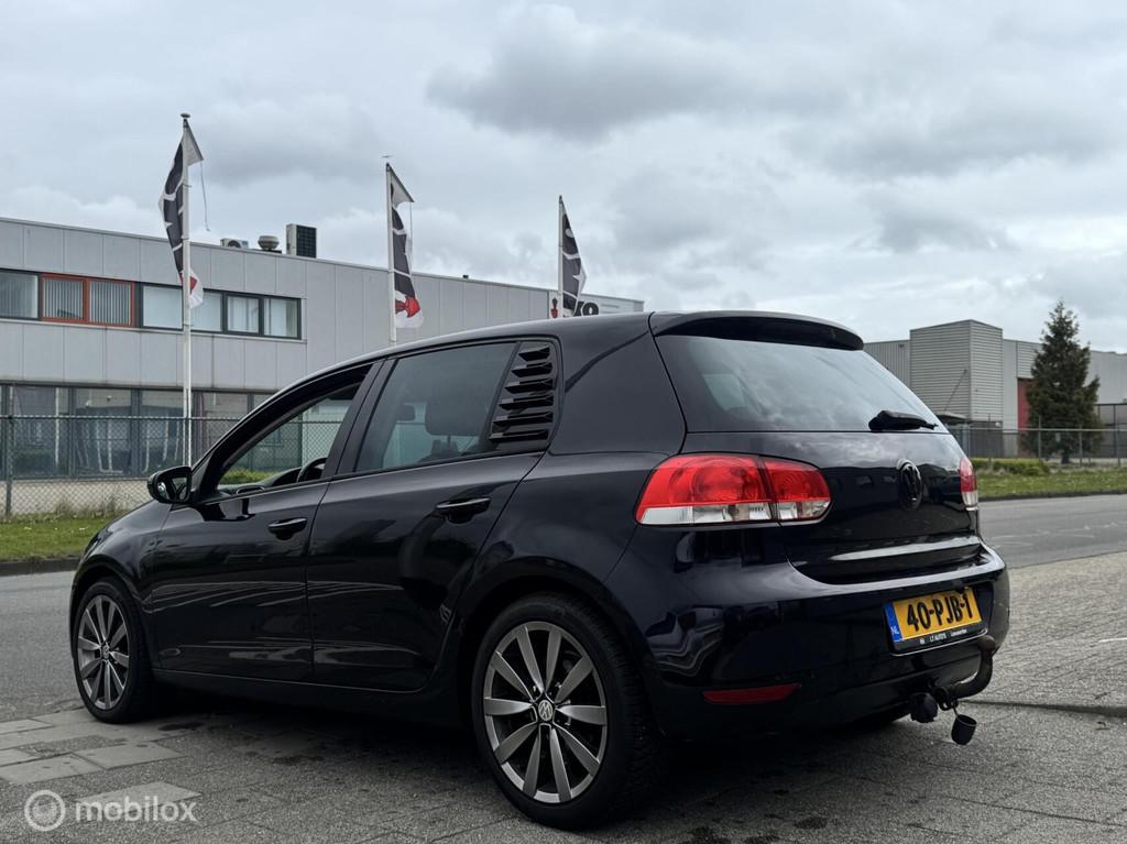 Volkswagen Golf 1.4 Easyline|Camera Navi Trekhaak APK, Auto's, Voorwielaandrijving, Euro 5, 4 cilinders, Zwart