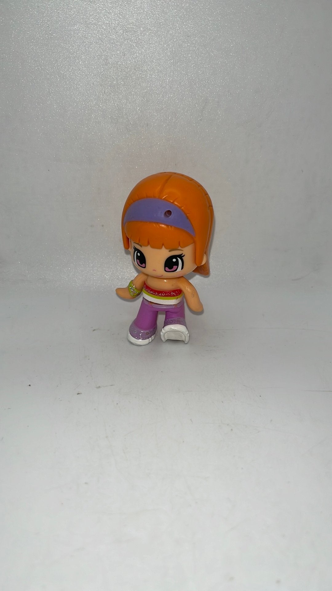 Pinypon pop Famosa met oranje haar., Ophalen of Verzenden, Zo goed als nieuw