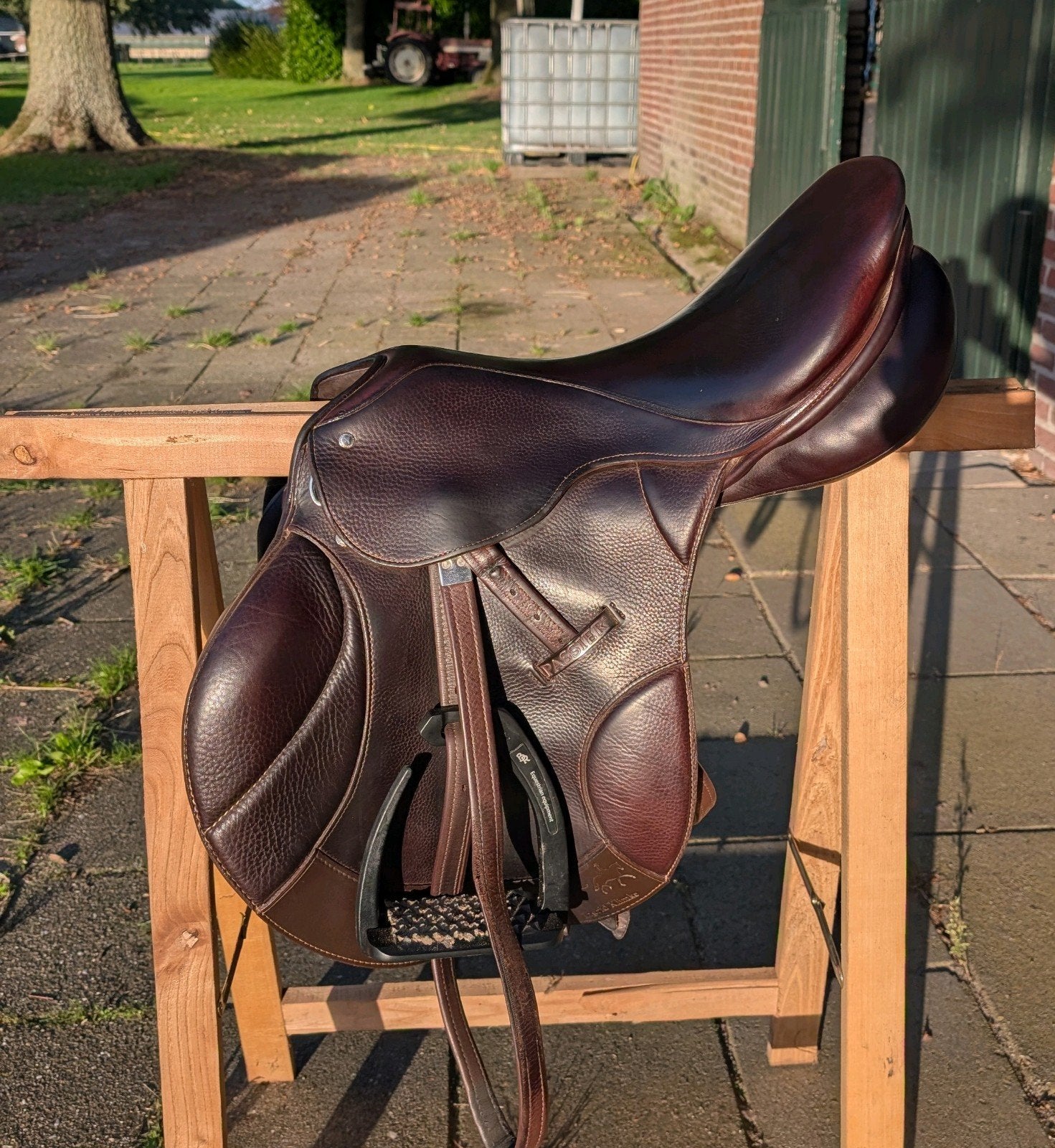 Passier springzadel 17.5 inch bruin, Dieren en Toebehoren, L (17.5 inch), Passier, Vlakke zit, Ophalen of Verzenden