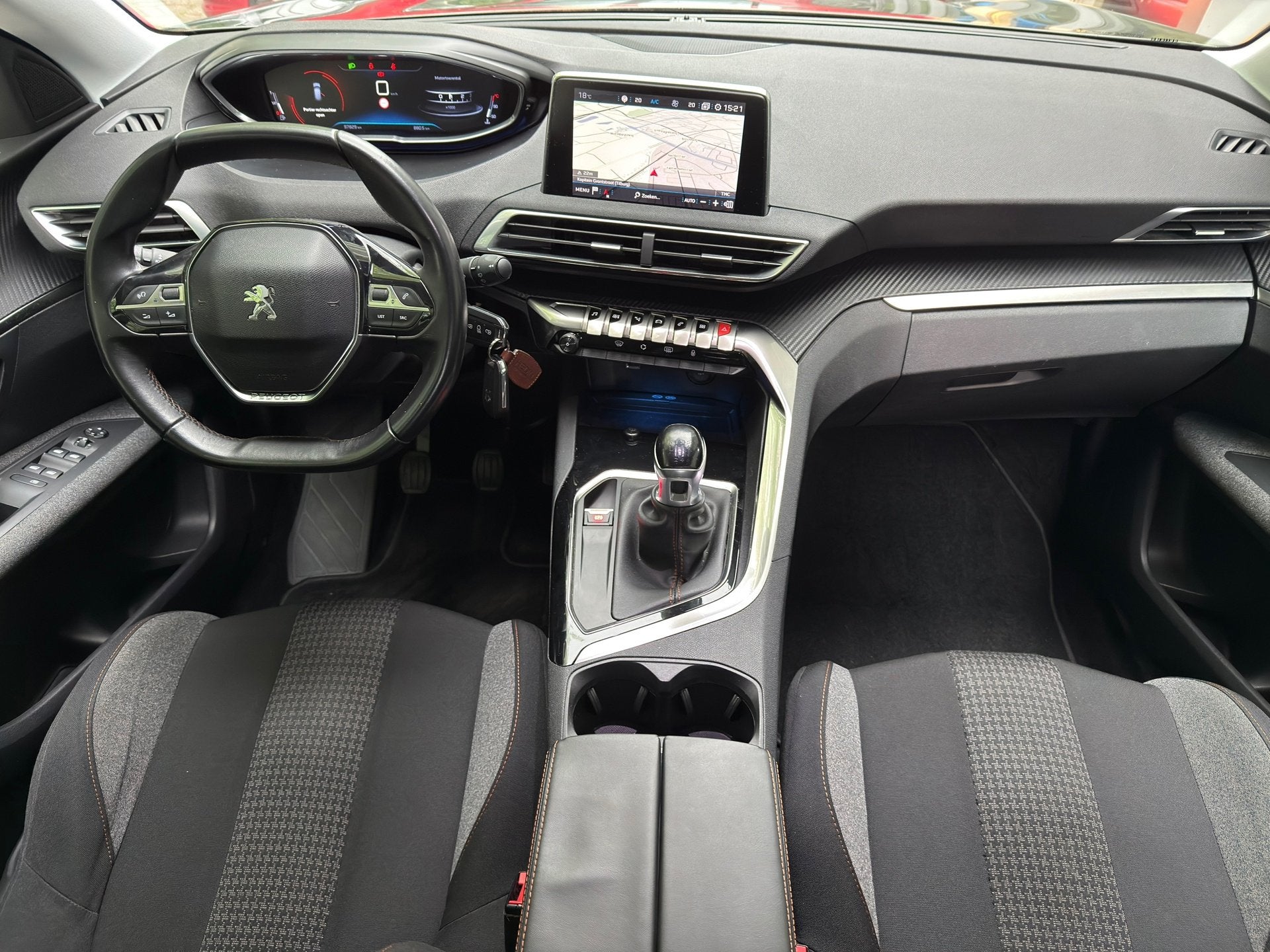 Peugeot 3008 1.2 PureTech Blue Lease Executive l Distributie, Stof, Gebruikt, 1199 cc, Origineel Nederlands