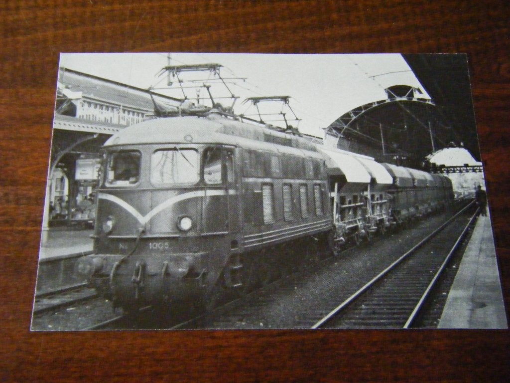 F42 - NS - Trein - Locomotief - Station - Mooi/Oud 13, Ophalen of Verzenden, Trein, Overige typen