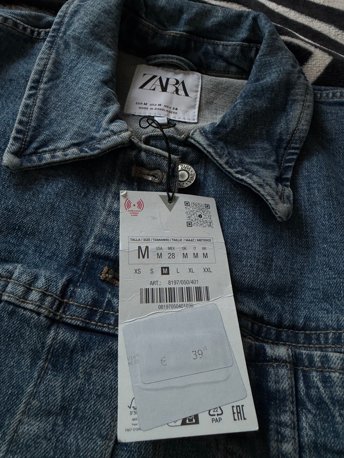 Zara denim jacket M, Ophalen of Verzenden, Zo goed als nieuw, Blauw, W32 (confectie 46) of kleiner