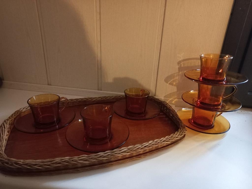 Brocant servies: 6 kop en schotels met dienblad, Ophalen of Verzenden