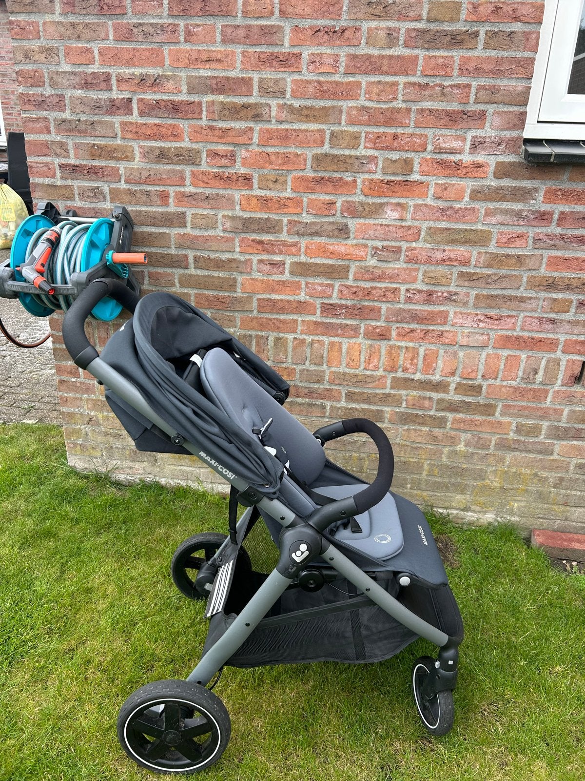 Maxi-Cosi Buggy met regenhoes en adapters, Kinderen en Baby's, Buggy's, Ophalen, Gebruikt, Maxi-Cosi, Verstelbare rugleuning