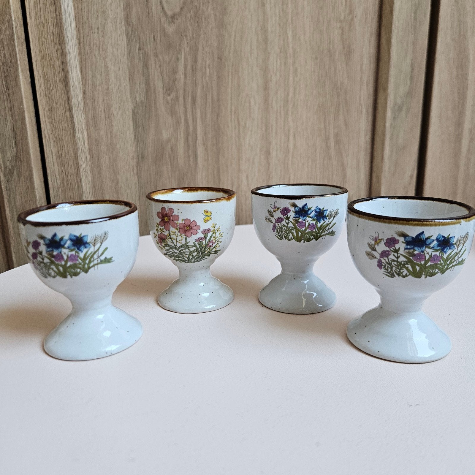 Set van 4 vintage eierdopjes met bloemmotief Wild flower, Gebruikt, Overige merken, Keramiek, Overige typen