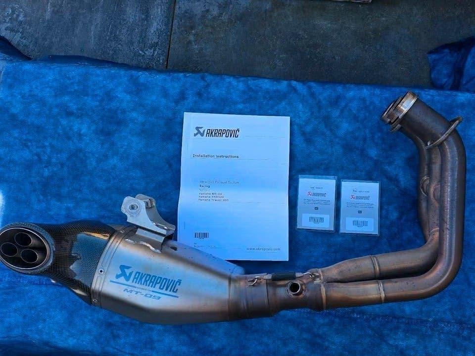 Akrapovič Compleetuitlaat Yamaha MT-09 / XSR900 / Tracer 900, Ophalen of Verzenden, Gebruikt