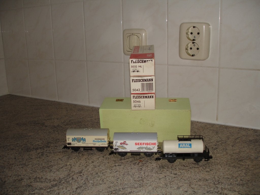 FLEISCHMANN WAGON,S  € 30.00, Wisselstroom, Fleischmann, Wagon, Ophalen of Verzenden