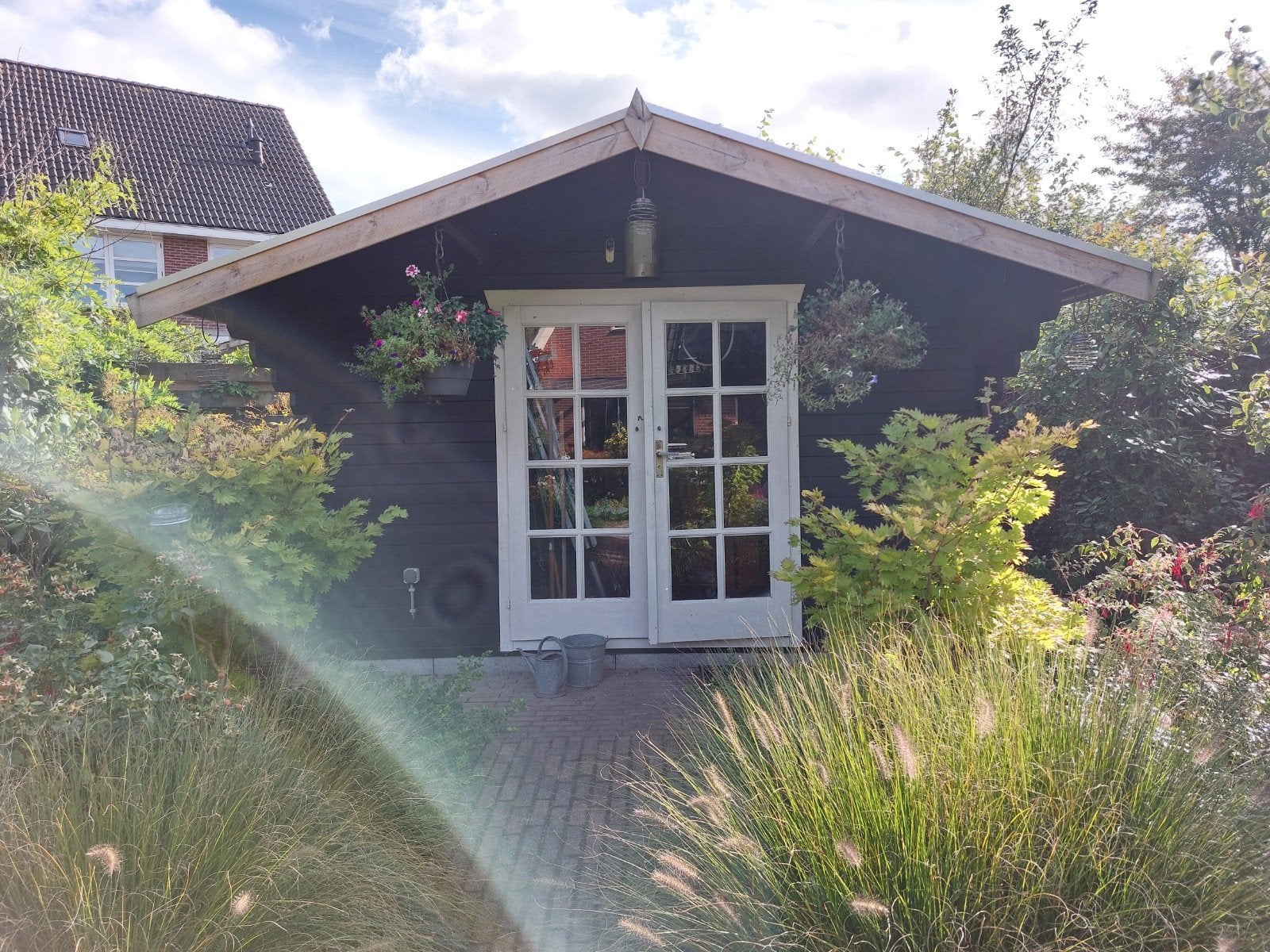 Ruim houten tuinhuis met dubbele deuren en raam, Ophalen, Tuinhuis, 250 tot 500 cm, 1 raam