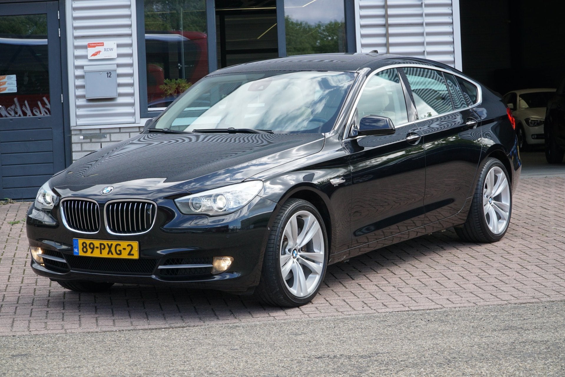 BMW 5-serie Gran Turismo 535i High Executive BTW AUTO, Auto's, BMW, Automaat, Achterwielaandrijving, Gebruikt, Zwart