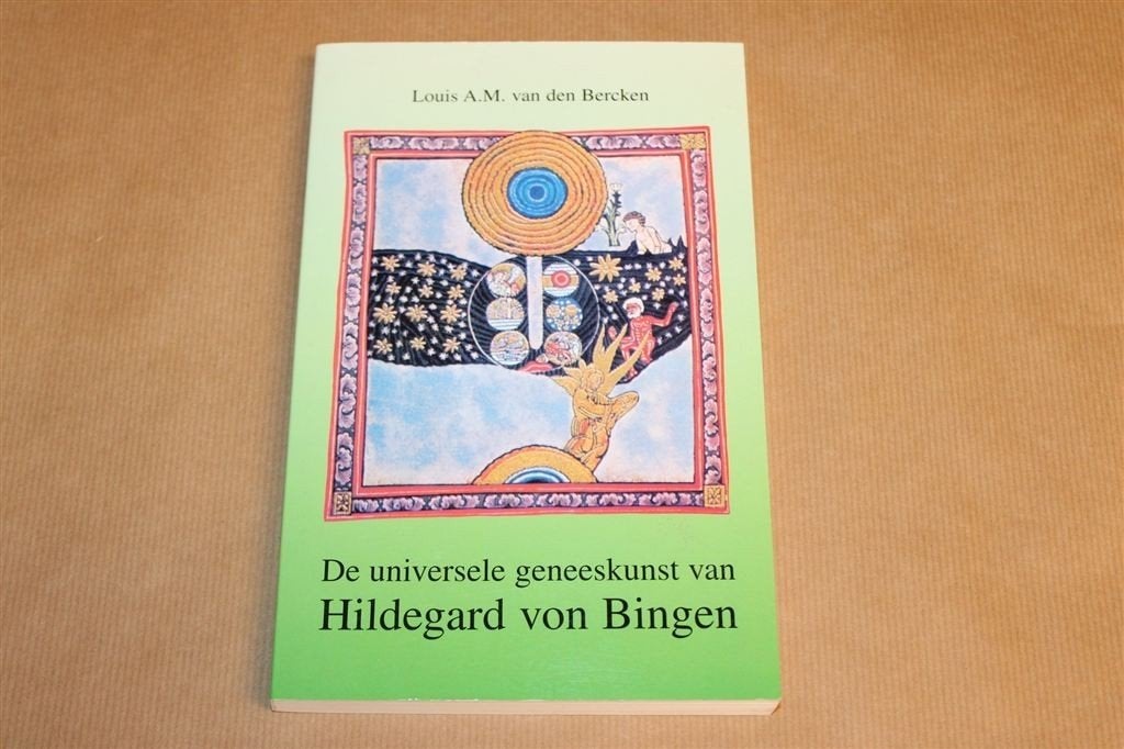 Universele Geneeskunst van Hildegard — Natuurgeneeskunde, Boeken, Esoterie en Spiritualiteit, Ophalen of Verzenden, Gelezen, Overige onderwerpen