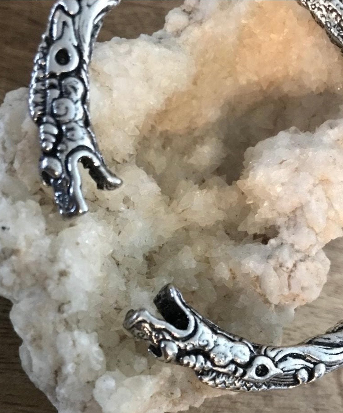 Tibetaanse Draak Armband - Handgemaakt Zilverkleurig, Sieraden, Tassen en Uiterlijk, Ophalen of Verzenden, Nieuw, Zilver, Overige materialen