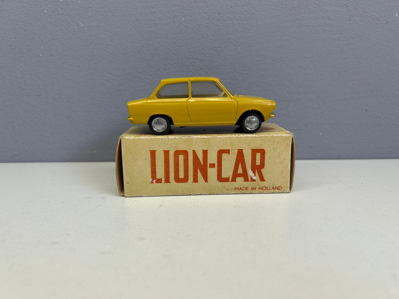 Lion toys car type 1 Daf 44 Variomatic Sedan 70’s, Hobby en Vrije tijd, Modelauto's | 1:50, Nieuw, Auto, Lion Toys, Ophalen of Verzenden