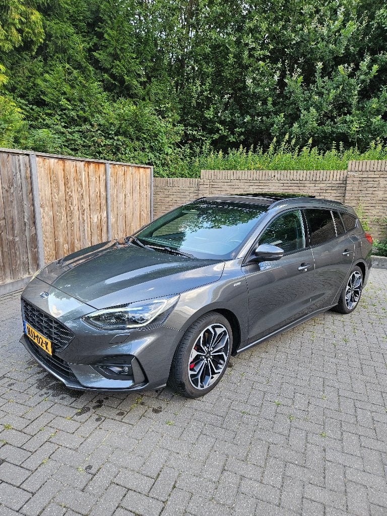 Ford Focus 1.5 ST-Line 150pk Panoramadak|Trekhaak|Winterpack, Auto's, Stof, Stationwagon, Handgeschakeld, Particulier