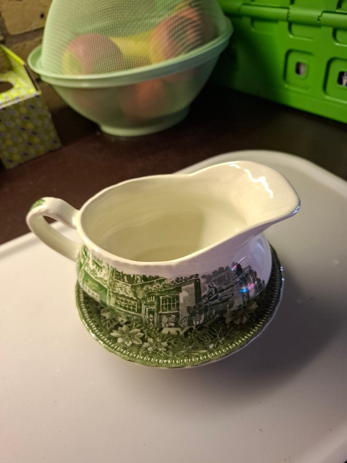 Royal Tudor Ware Coaching Taverns juskom en schotel, Antiek en Kunst, Antiek | Servies los, Ophalen of Verzenden