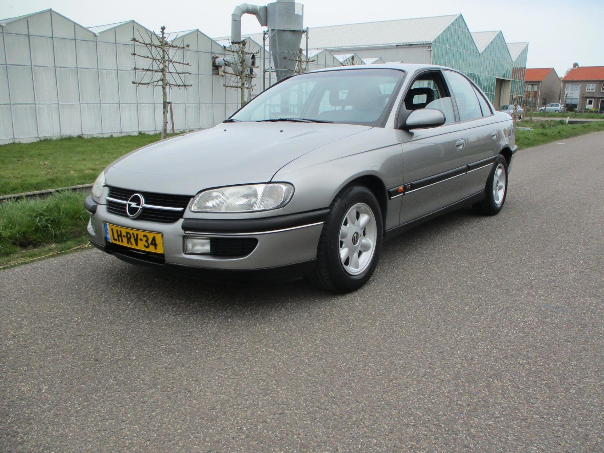 Opel Omega 2.5i V6 CD Comfort, Automaat, Omega, 2498 cc, Origineel Nederlands
