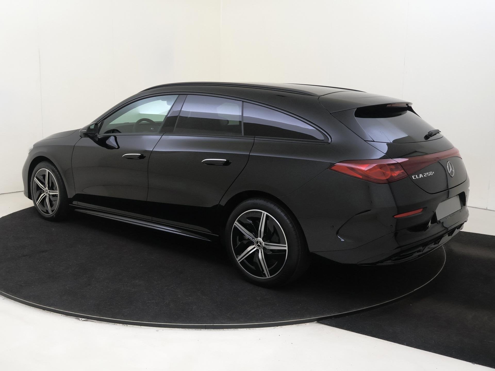 Mercedes-Benz CLA-klasse Shooting Brake 250+ Business Soluti, Auto's, Automaat, CLA, Achterwielaandrijving, Zwart