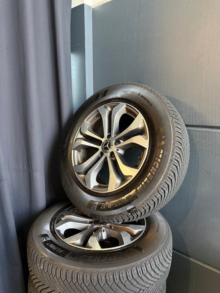 Mercedes Benz GLC winter wielenset | 235/65R17 Banden Velgen, Ophalen, Gebruikt, Banden en Velgen, 17 inch