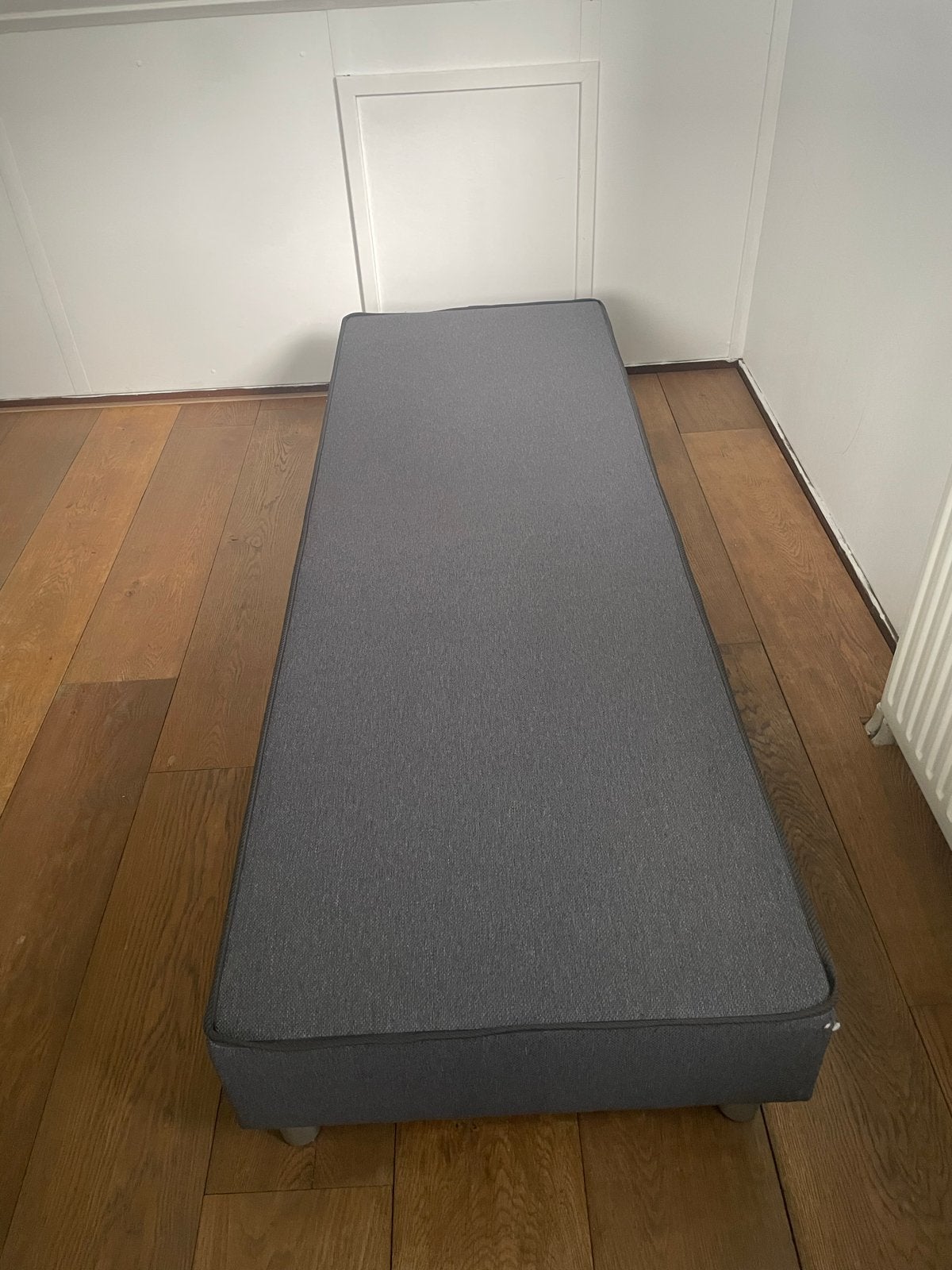 Eenpersoons boxspring - Grijs + antraciet, Huis en Inrichting, Slaapkamer | Boxsprings, Ophalen, Eenpersoons, Zo goed als nieuw