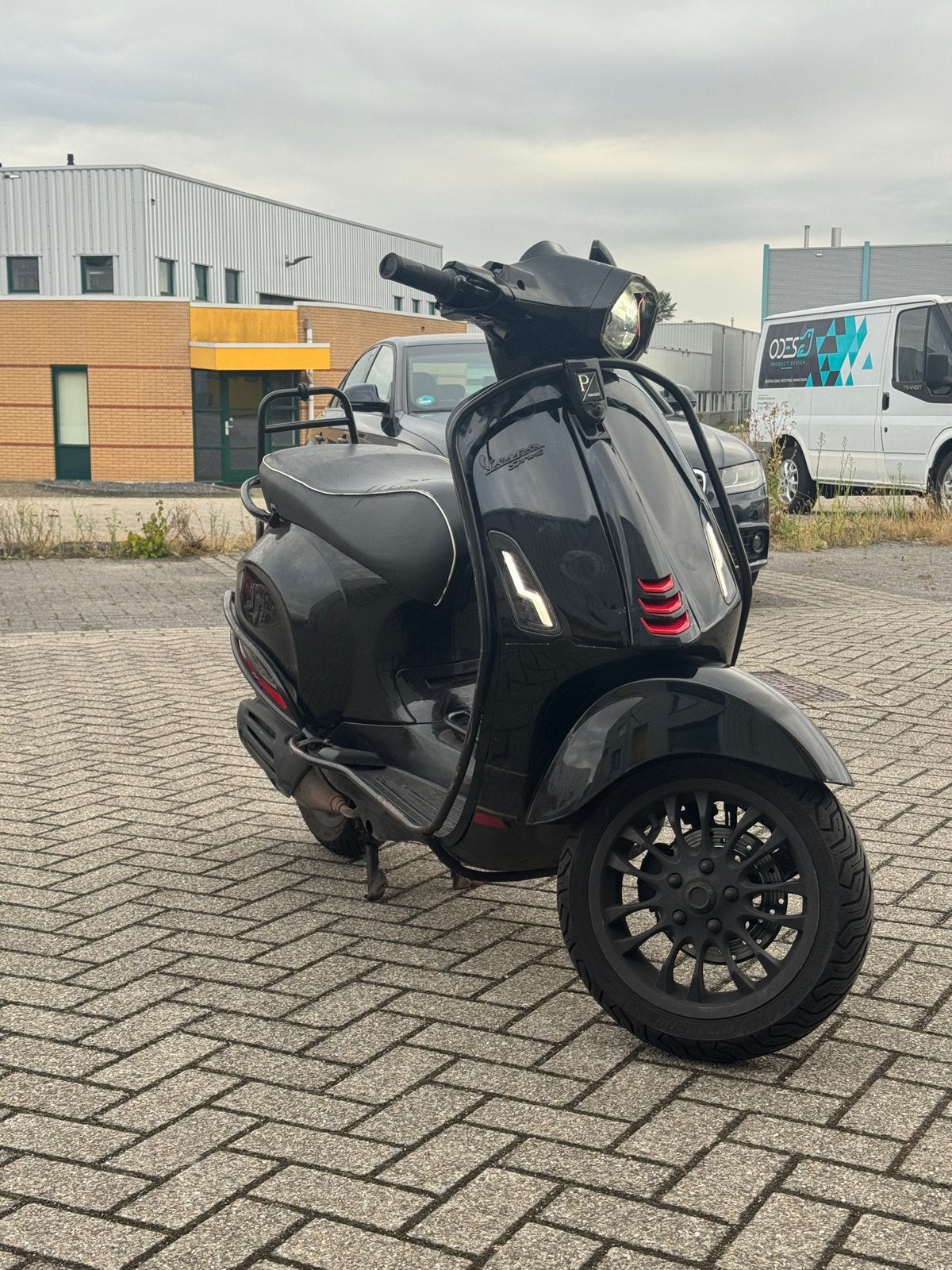 Vespa Sprint 2019 Full Options Geel Kenteken!, Fietsen en Brommers, Ophalen of Verzenden, Zo goed als nieuw