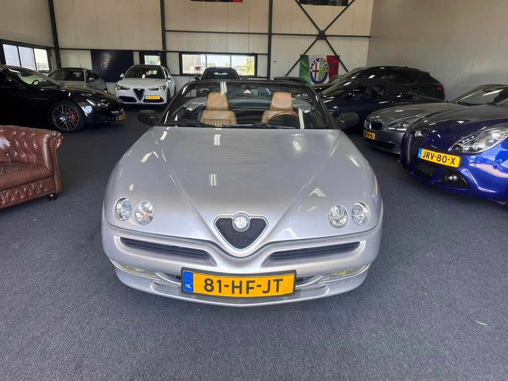 Alfa Romeo 916 1997 Grijs 3.0 V6 Nieuwe Apk, Auto's, Alfa Romeo, Cabriolet, Spider, Leder, Handgeschakeld