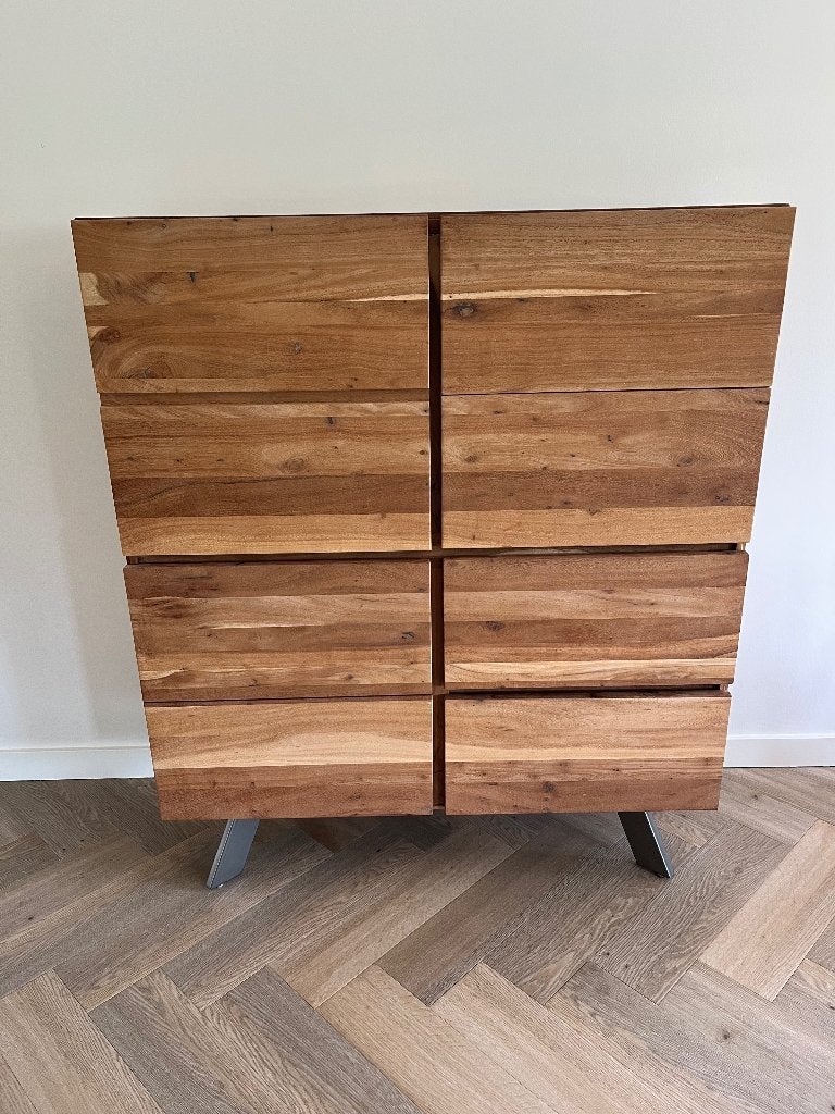 Kast van het merk Xooon, Ophalen