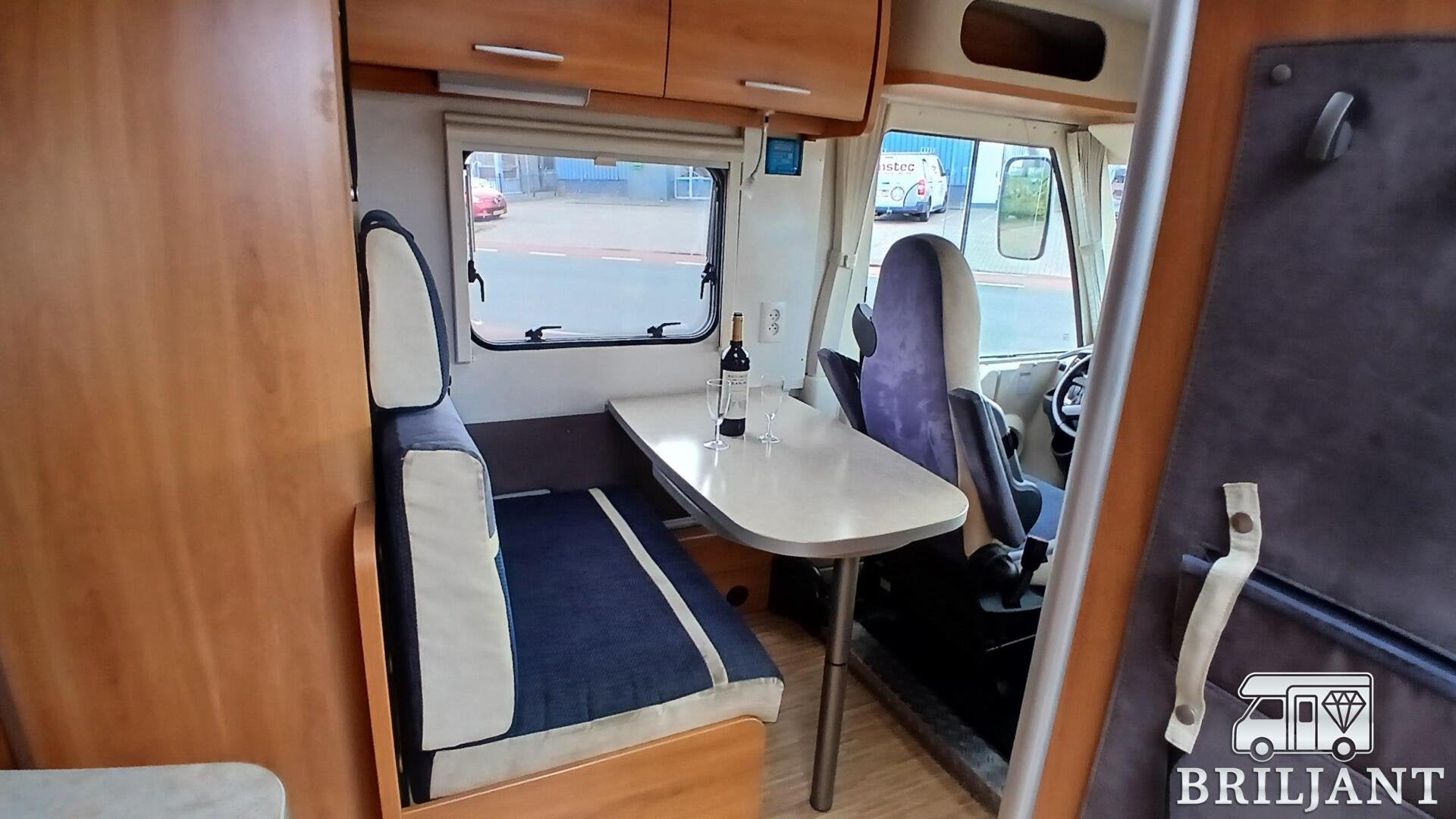 Foto 6 van Hymer EX 522.. 2007 dwarsbed