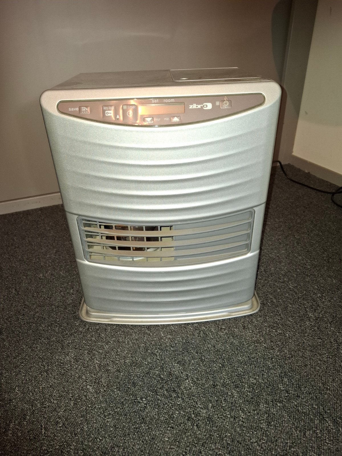Zibro SRE 228 TC Silver Petroleumkachel met pomp, Ophalen, 30 tot 80 cm, Gebruikt, Kachel