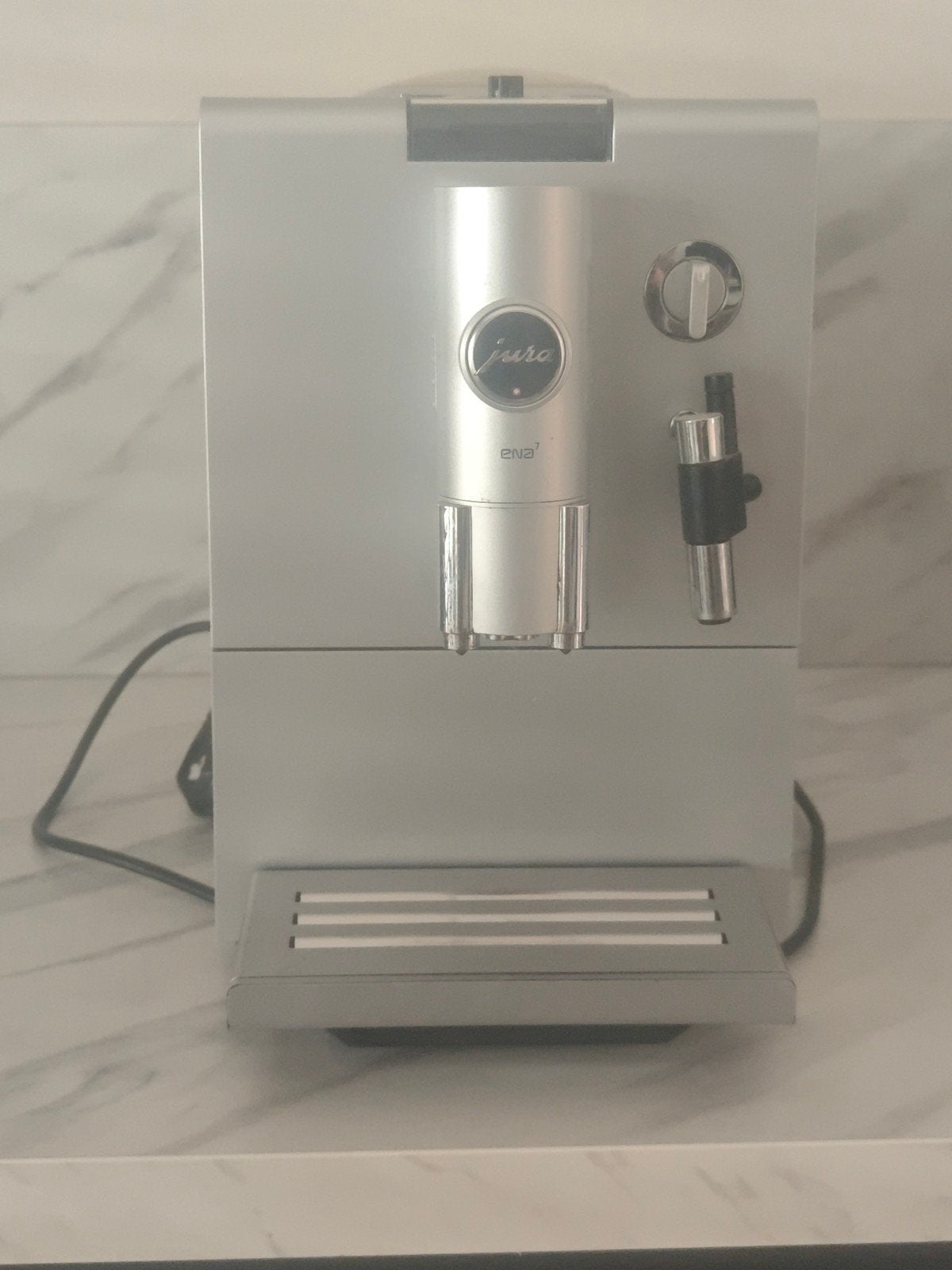 Jura ENA 7 volautomatische koffiemachine, Witgoed en Apparatuur, Koffiezetapparaten, Gebruikt, Koffiemachine, 2 tot 4 kopjes, Afneembaar waterreservoir